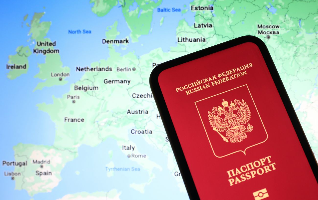 Росіяни масово їдуть до Європи: у ЄС спалахнула суперечка через візи